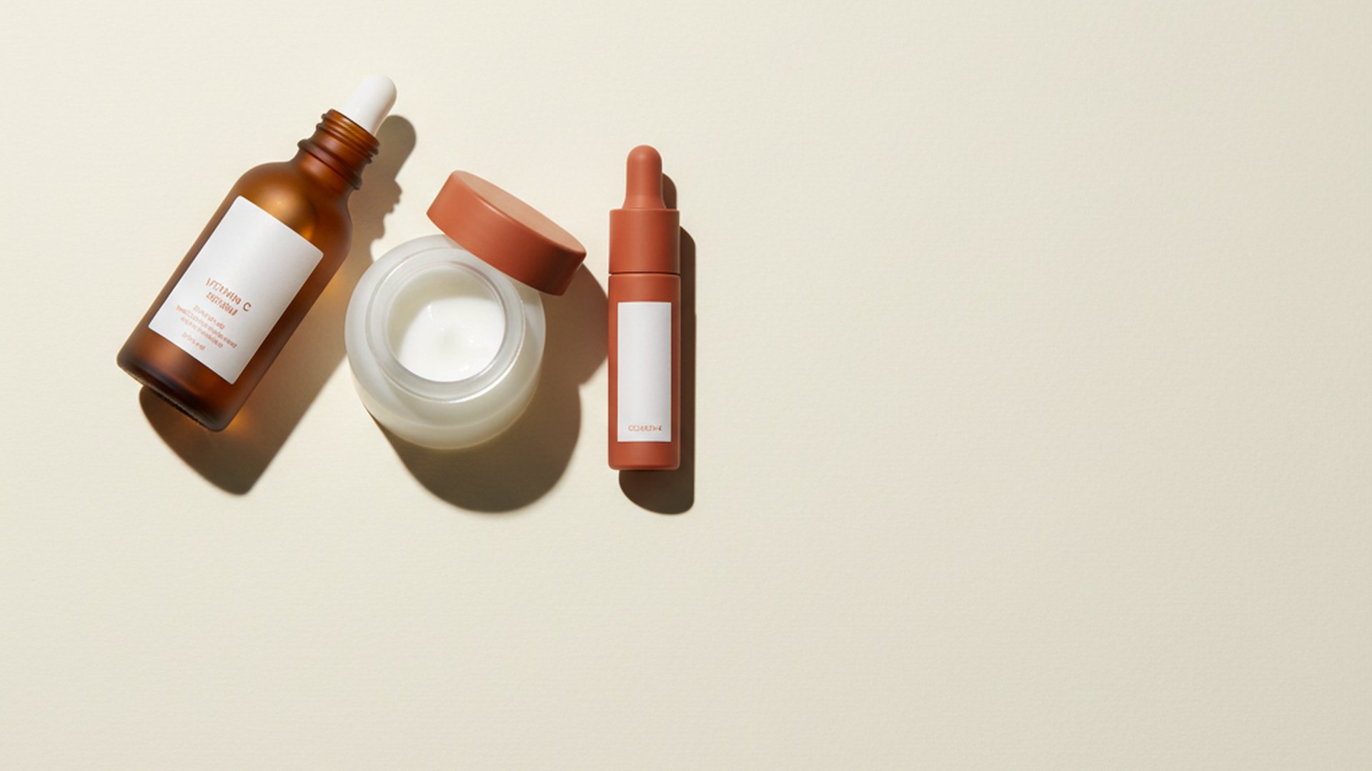 Best Vitamin C Serums According to Reddit (2026 Data)